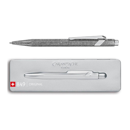 Długopis automatyczny Caran d`Ache 849 Original M w pudełku