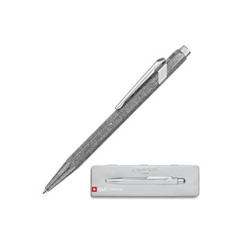 Długopis automatyczny Caran d`Ache 849 Original M w pudełku