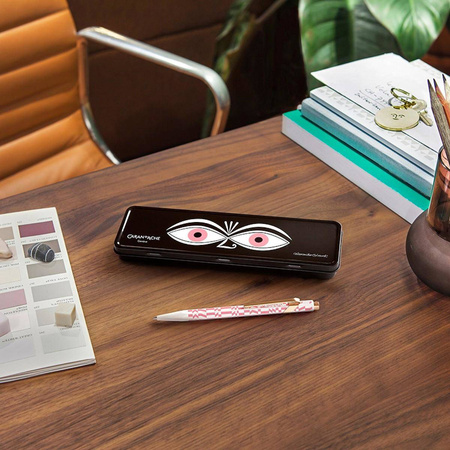 Długopis automatyczny Caran d`Ache 849 Alexander Girard Pink M w pudełku